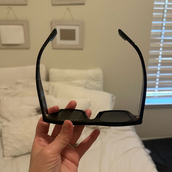 Burberry sunglasses - Picture 2 of 10